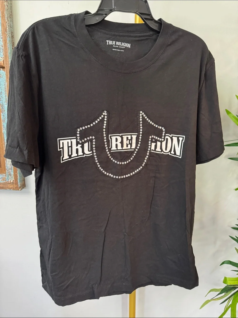 True Religion Black Graphic Crystal embellished Horseshoe logo EUC M/L